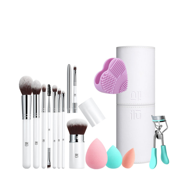 ilū Set Mit Makeup Pinseln, Schwämme, Pinselhalter, Reinigungspad Und Wimpernzwinge